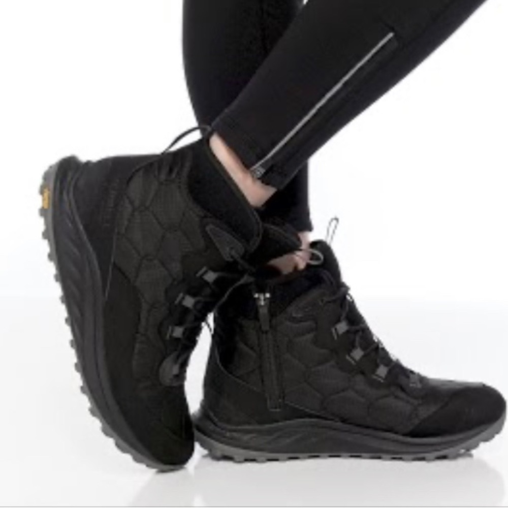 Merrell Women's Antora 3 Thermo Mid Waterproof Winter Hiker Booties sz 9